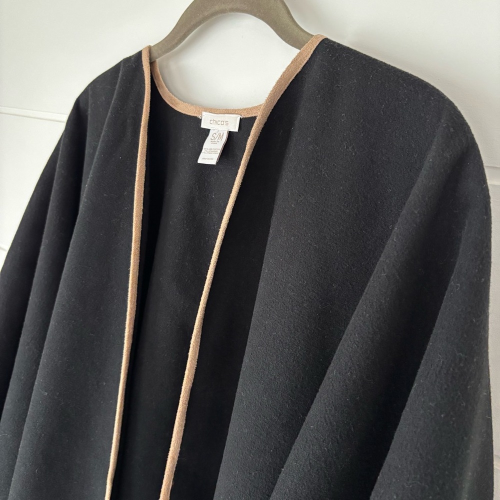 Chico's Elegant Black Cape with Camel Edging Size S/M Oversized - Picture 7 of 10